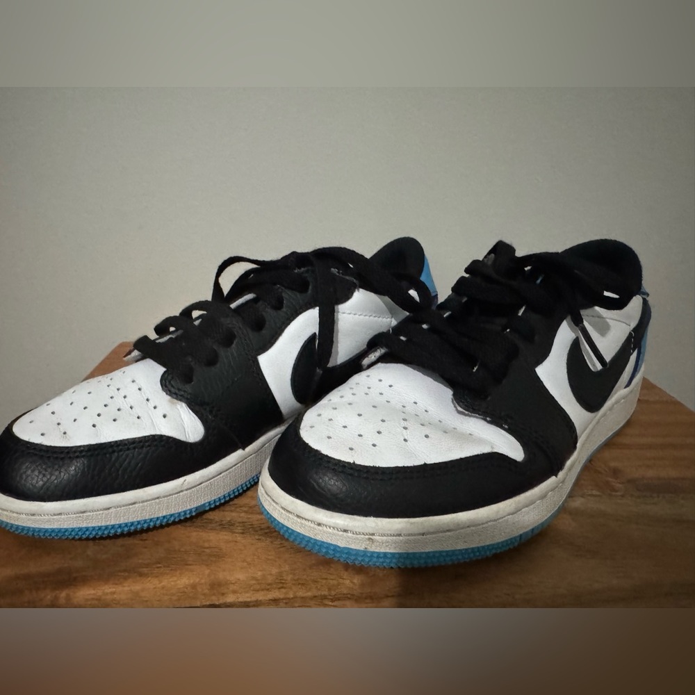 Nike Air Jordan 1 Low OG "Obsidian" Shoes Size 5Y Blue/ Black Preowned